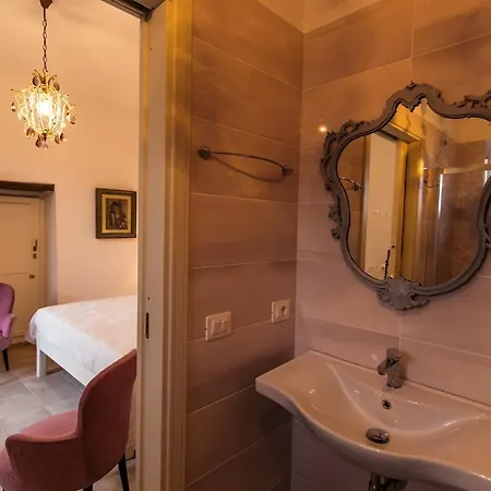 Palazzo Cantarella Bed & Breakfast *