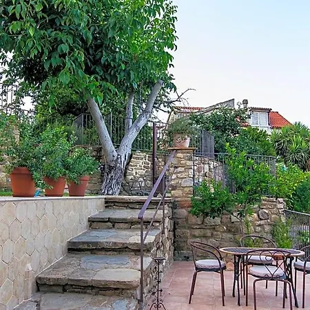 Palazzo Cantarella Bed & Breakfast *