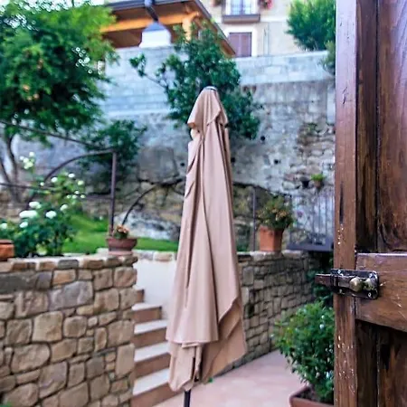 Palazzo Cantarella Bed & Breakfast